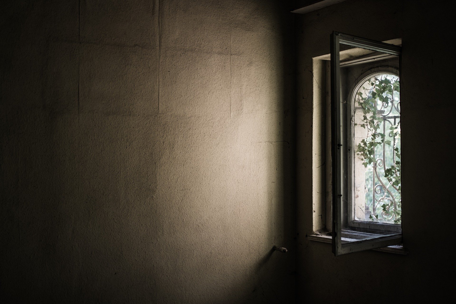 window-g1eee1a503_1920